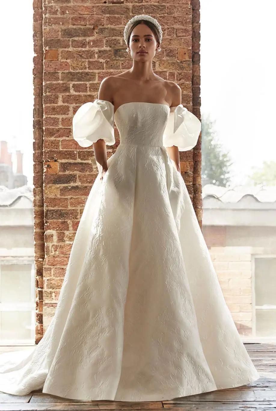 Sassi and Stylish:     A Sneak Peek into Holford&#39;s Bridal Trunk Show  Image