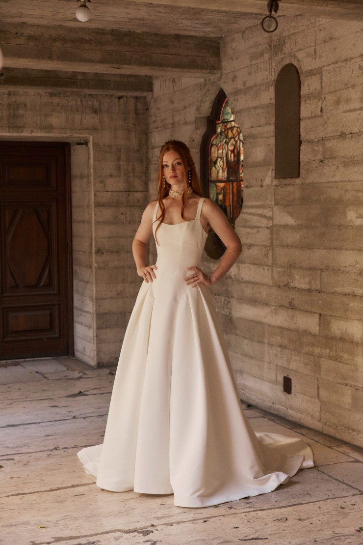 Tara Lauren #Loren Default Image